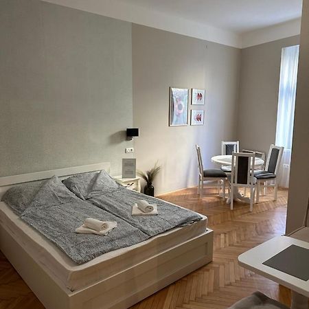 Nice 5 Apartments Сараево Экстерьер фото
