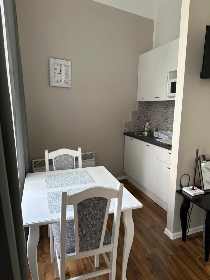 Nice 5 Apartments Сараево Экстерьер фото
