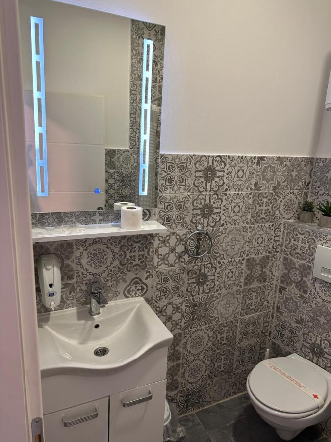 Nice 5 Apartments Сараево Экстерьер фото